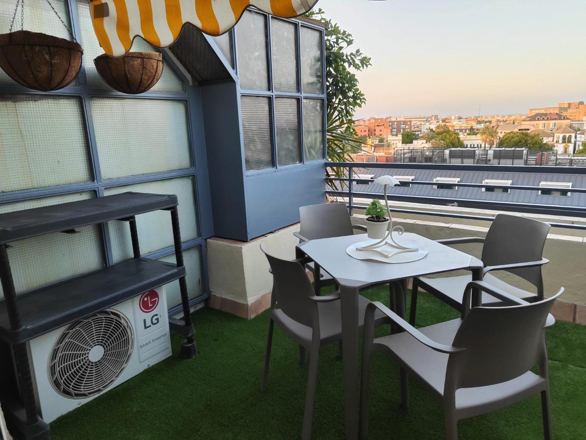 Agradable Duplex Terraza Virgen Del Rocio Daire Sevilla Dış mekan fotoğraf
